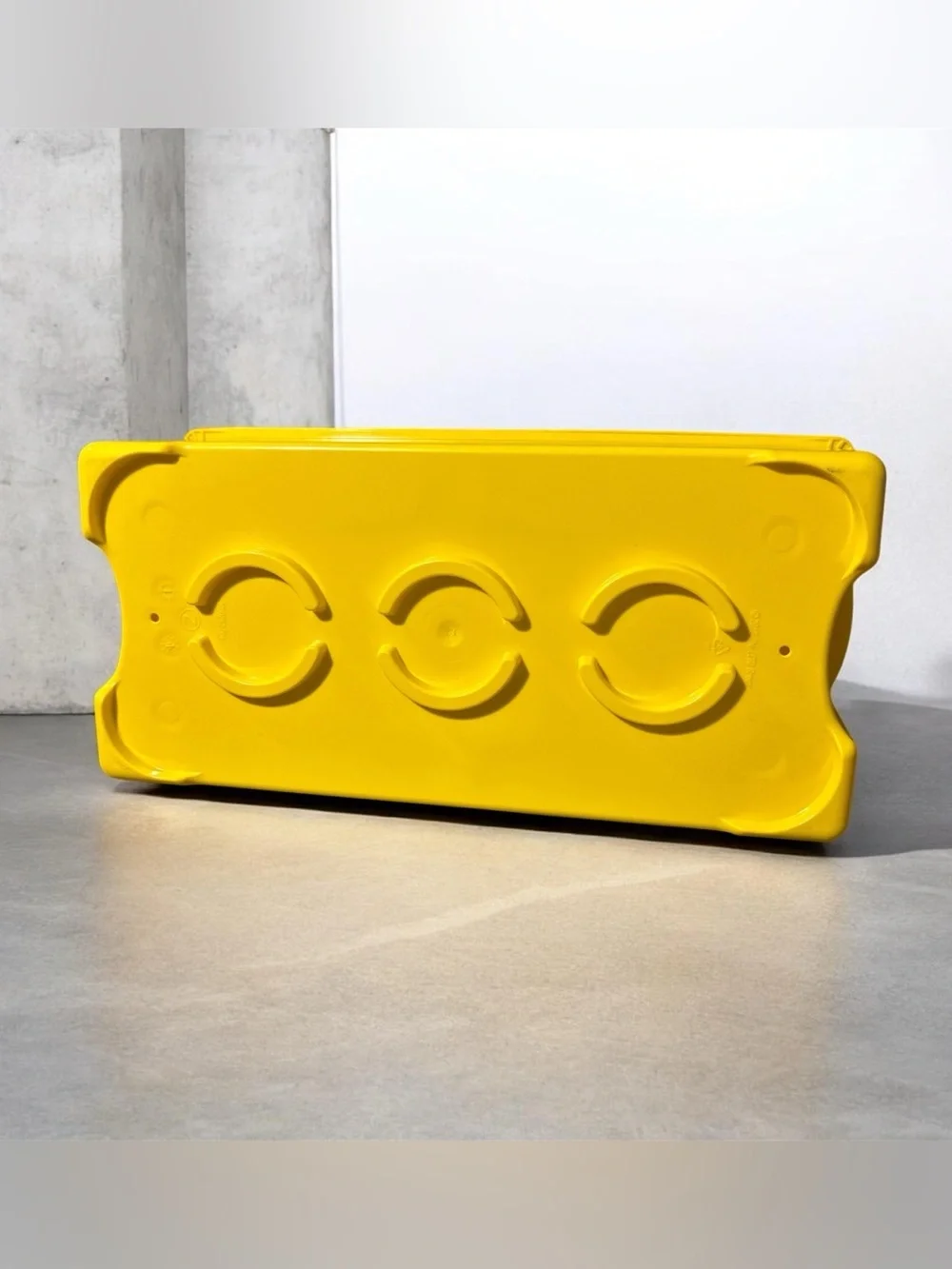 LEGO Classic Medium Creative Brick Box Storage Container Yellow 8 Stud 10696
